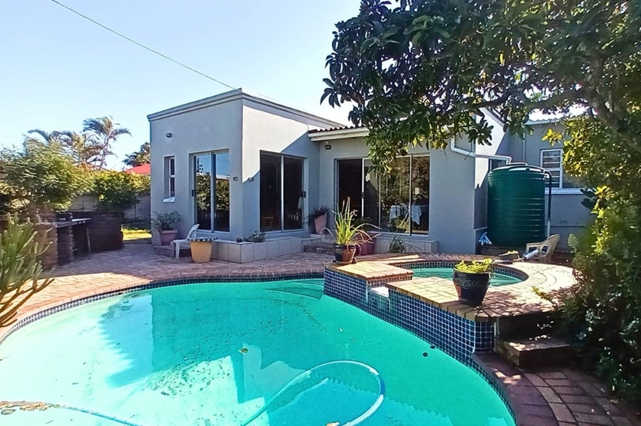 3 Bedroom Property for Sale in Gonubie Eastern Cape